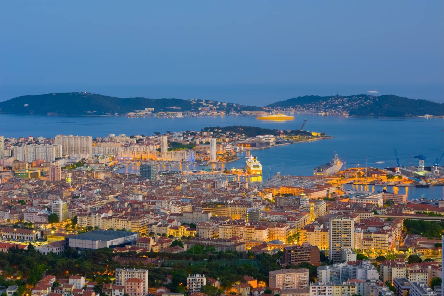 Profitez d'un chef à domicile après une journée incroyable à Toulon Profitez d'un chef à domicile après une journée incroyable à Toulon - Take a Chef