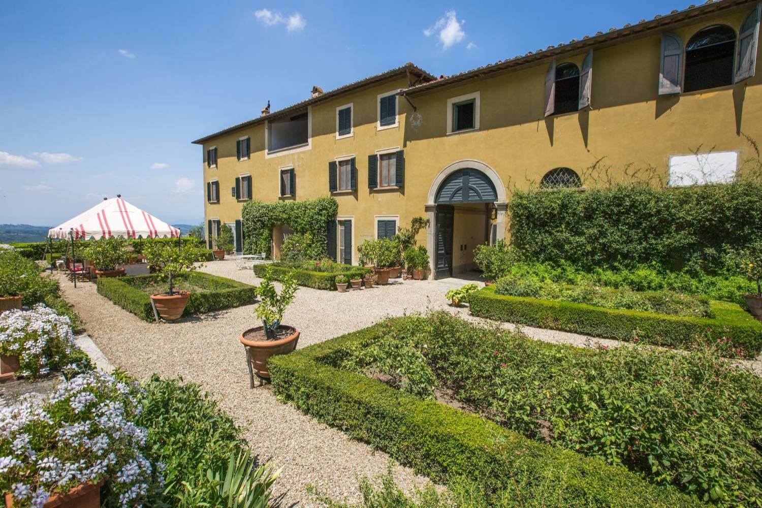 View of a villa Chianti Area, Tuscany Private chef in Chianti Area, Tuscany header