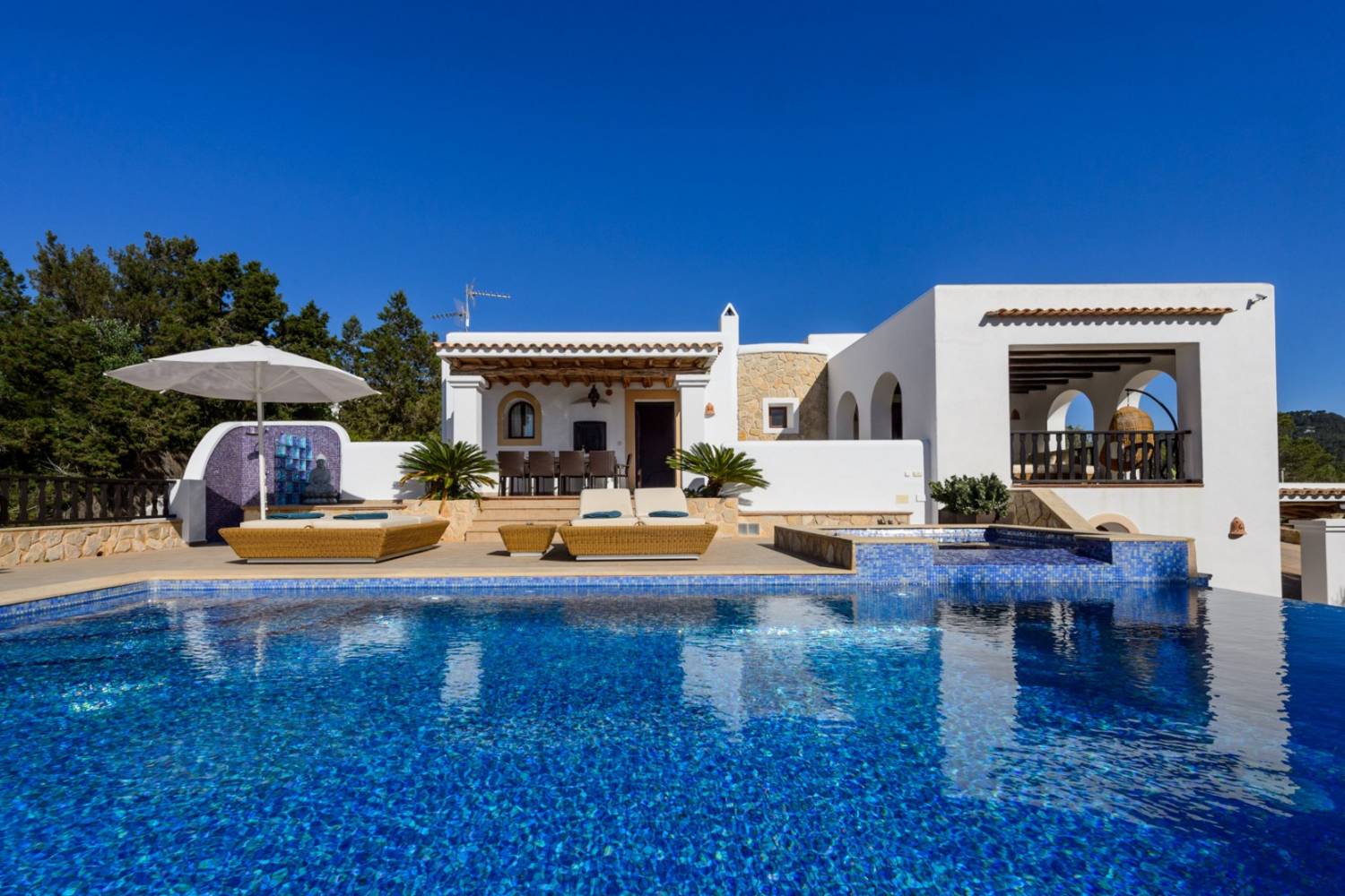 View of a villa in San Agustín, Ibiza Private Chef in San Agustín - Ibiza header