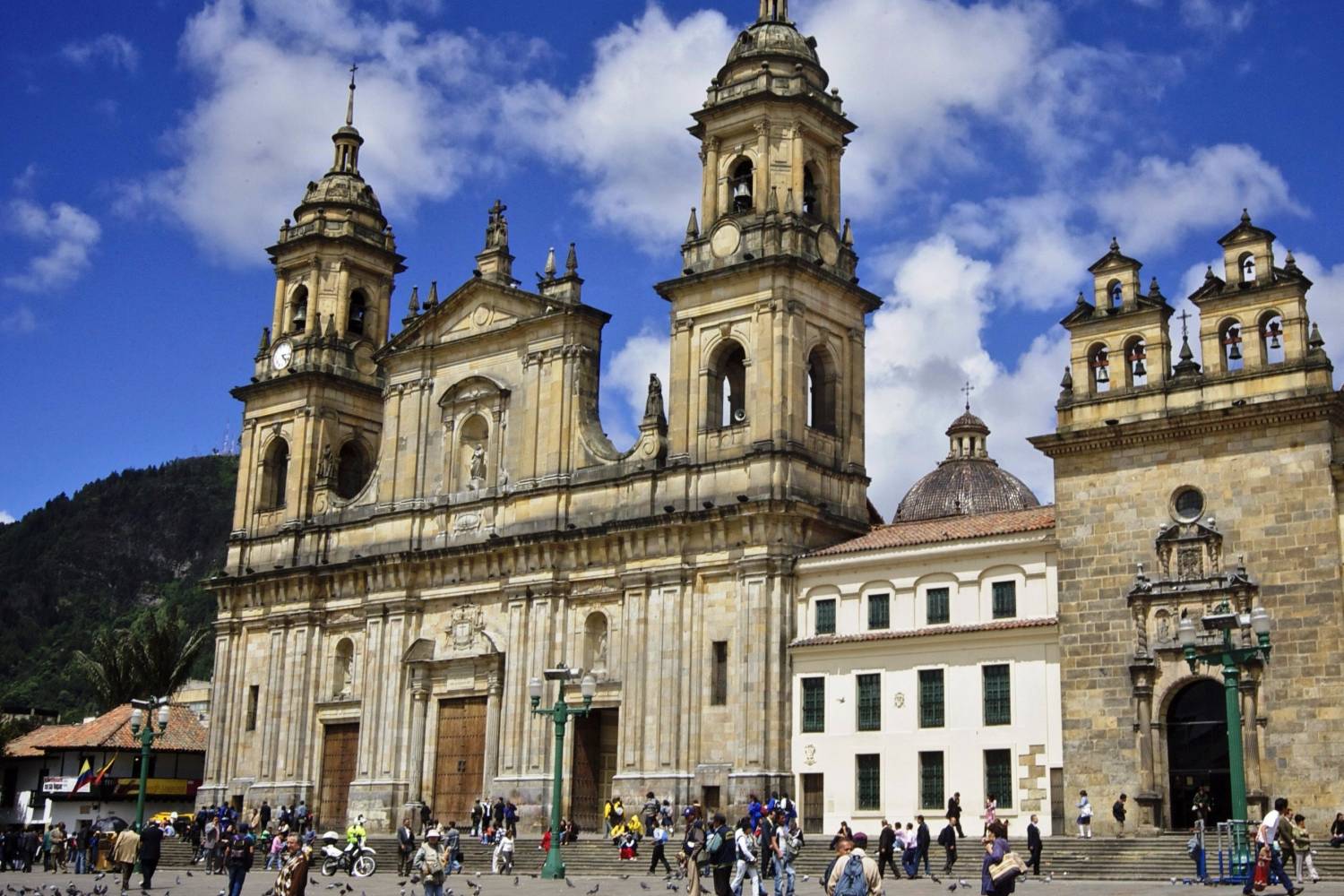Catedral en la Plaza de Simon Bolivar, Bogota Chef Privado en Bogotá header