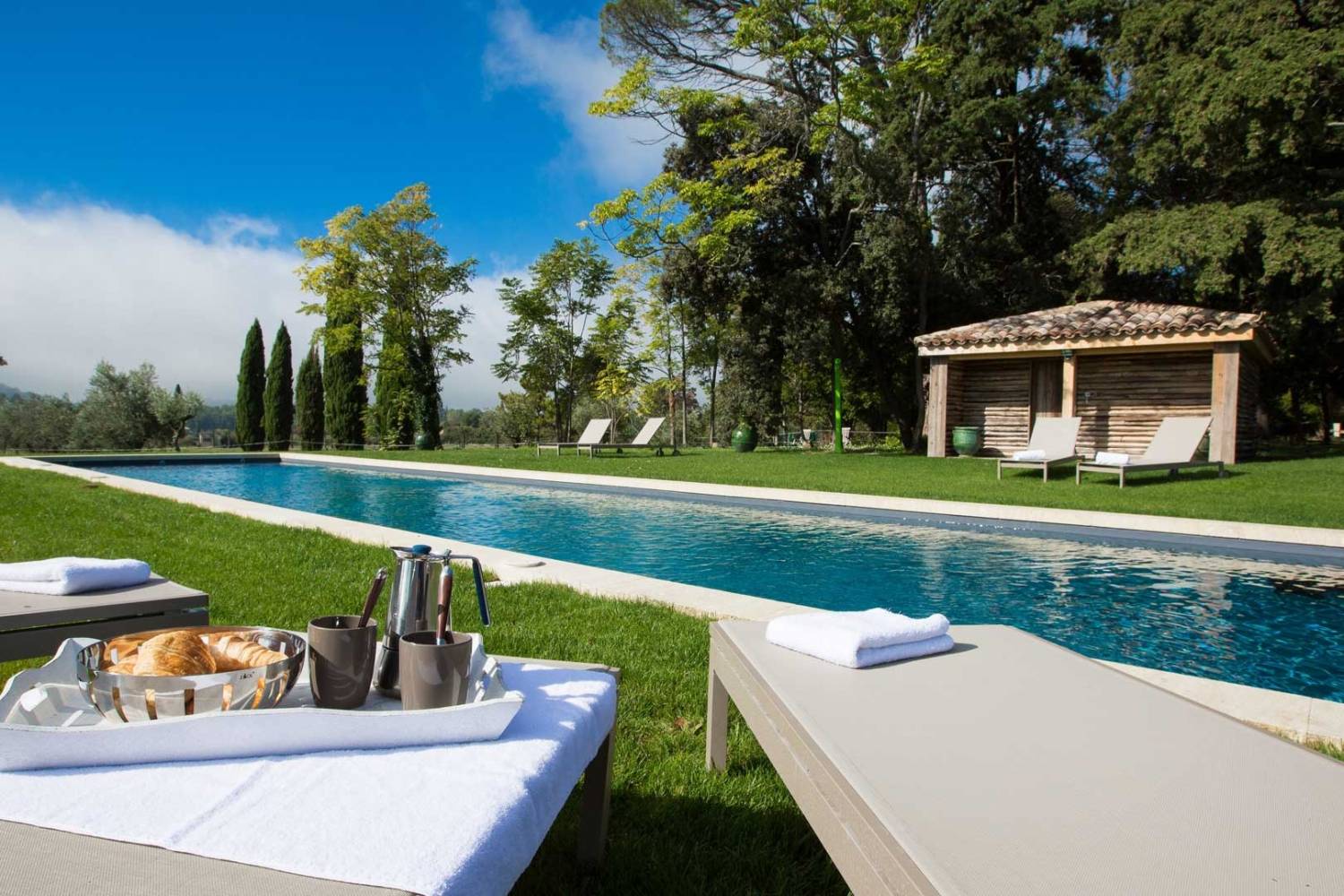 View of a villa in aix en provence Private chef service in Aix en Provence header
