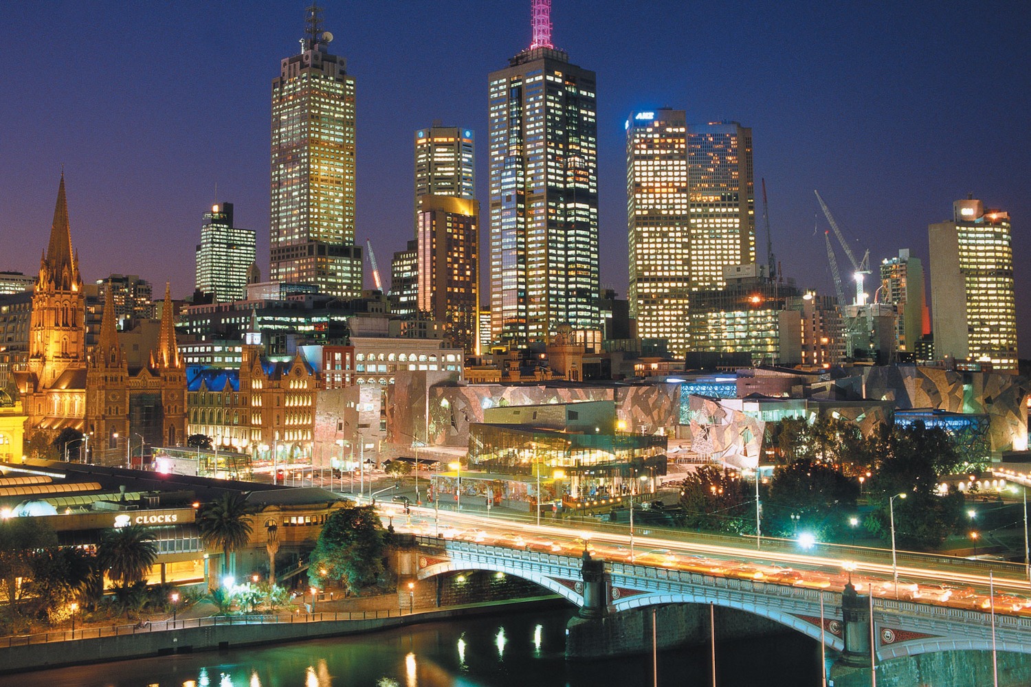 Melbourne at night time Private Chef in Melbourne header