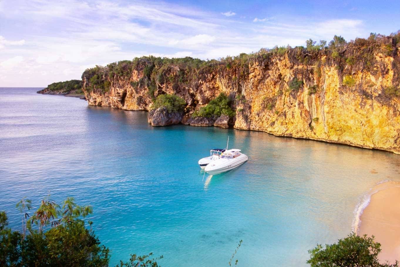 Amazing air views of Long Bay´s beach Amazing air views of Long Bay´s beach - Take a Chef