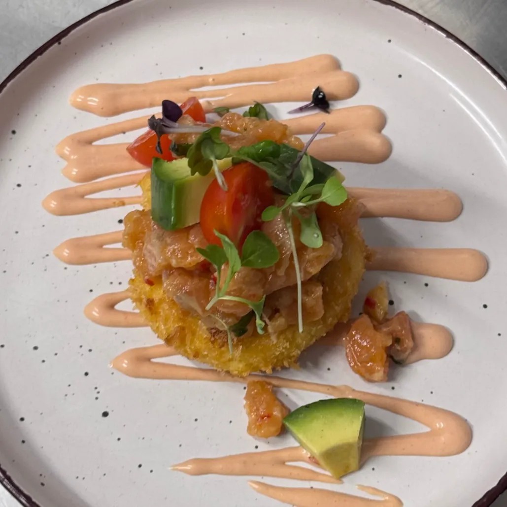 Image alt description