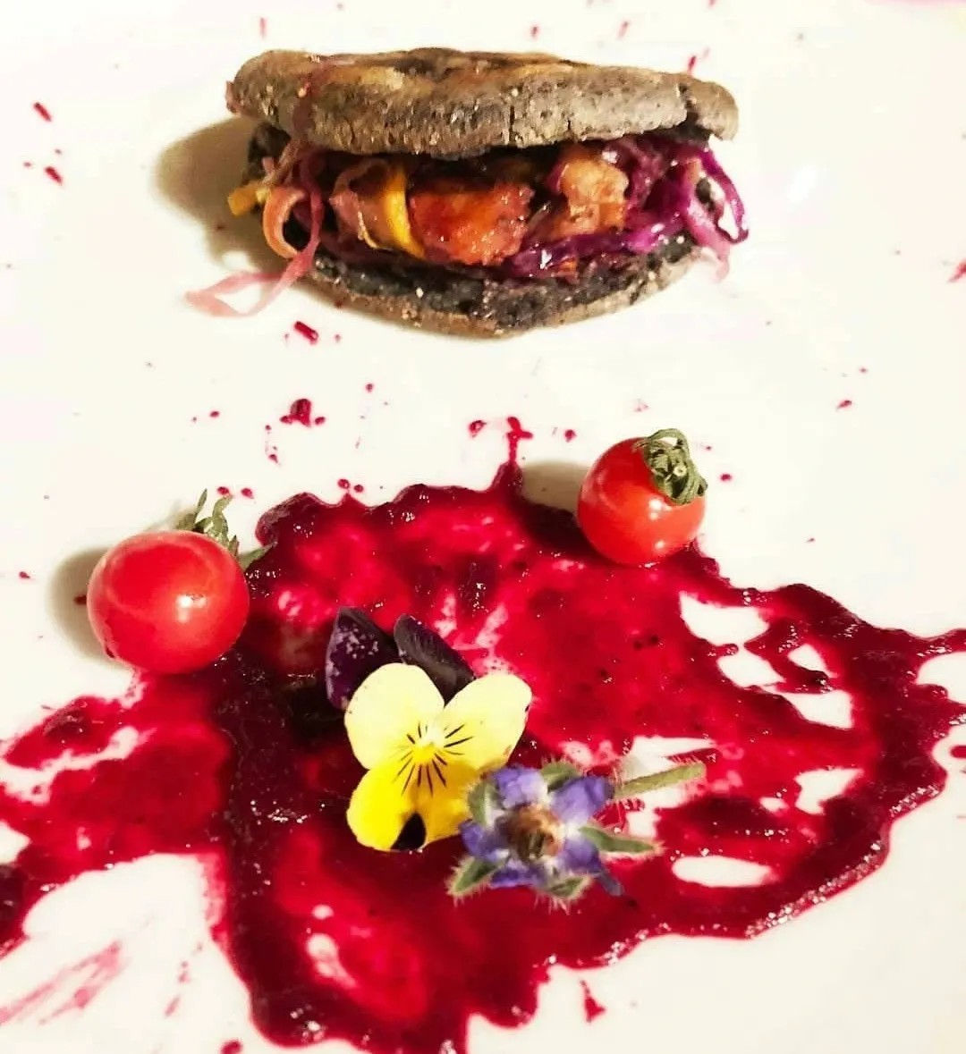 Image alt description