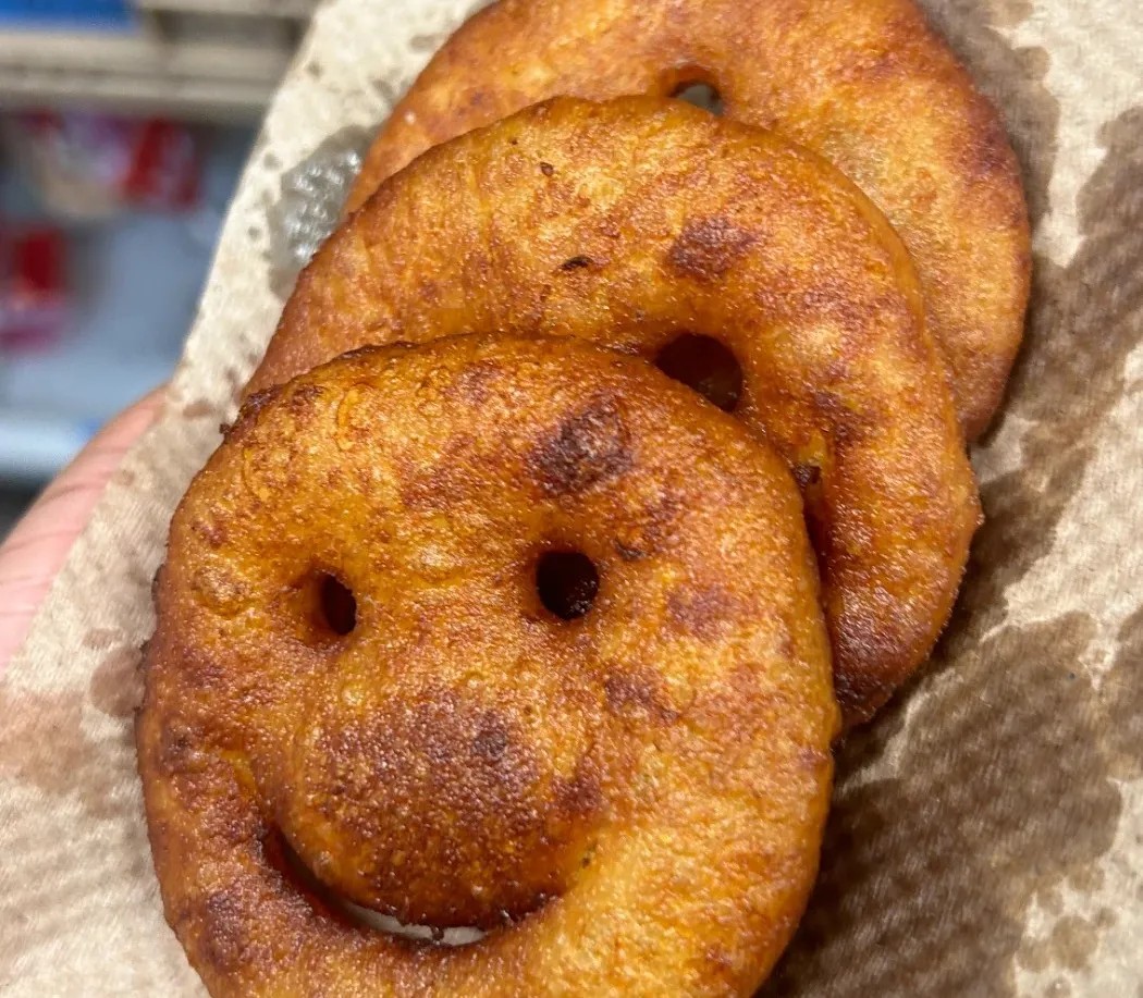 Image alt description