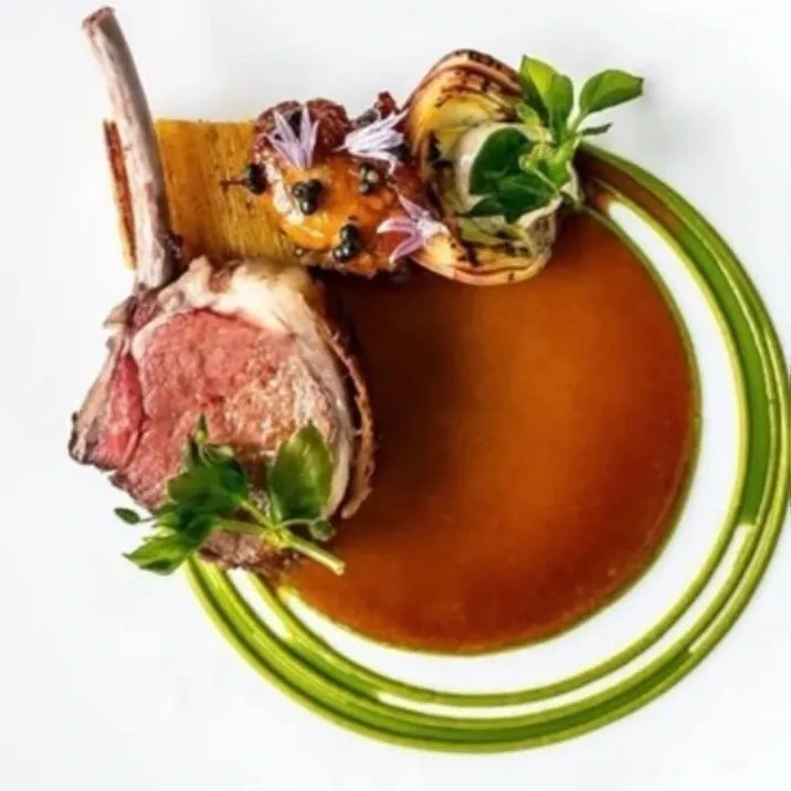 Image alt description