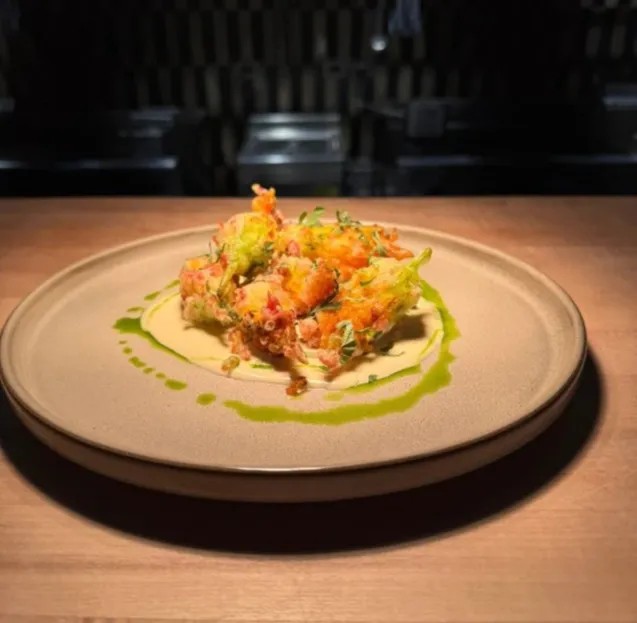 Image alt description