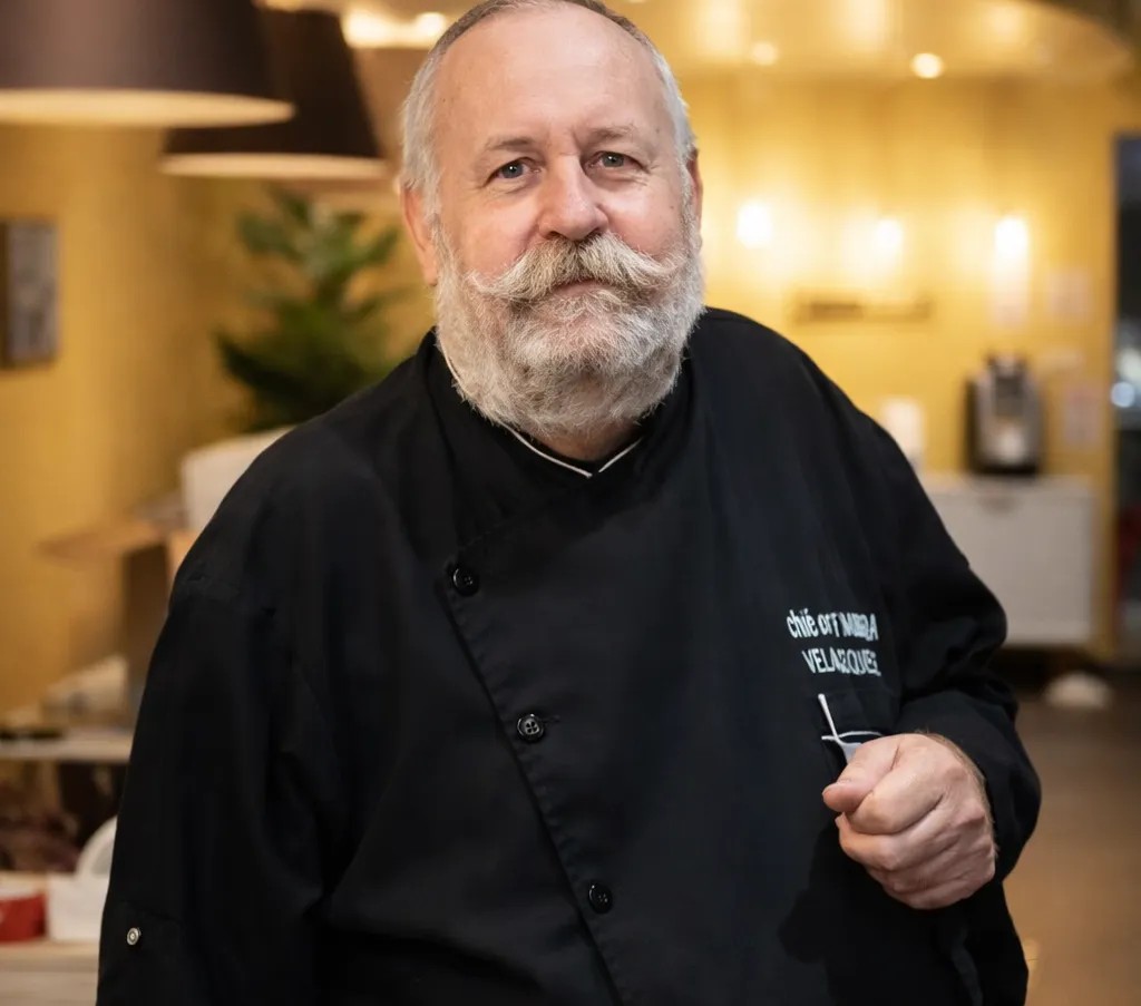 Image alt description