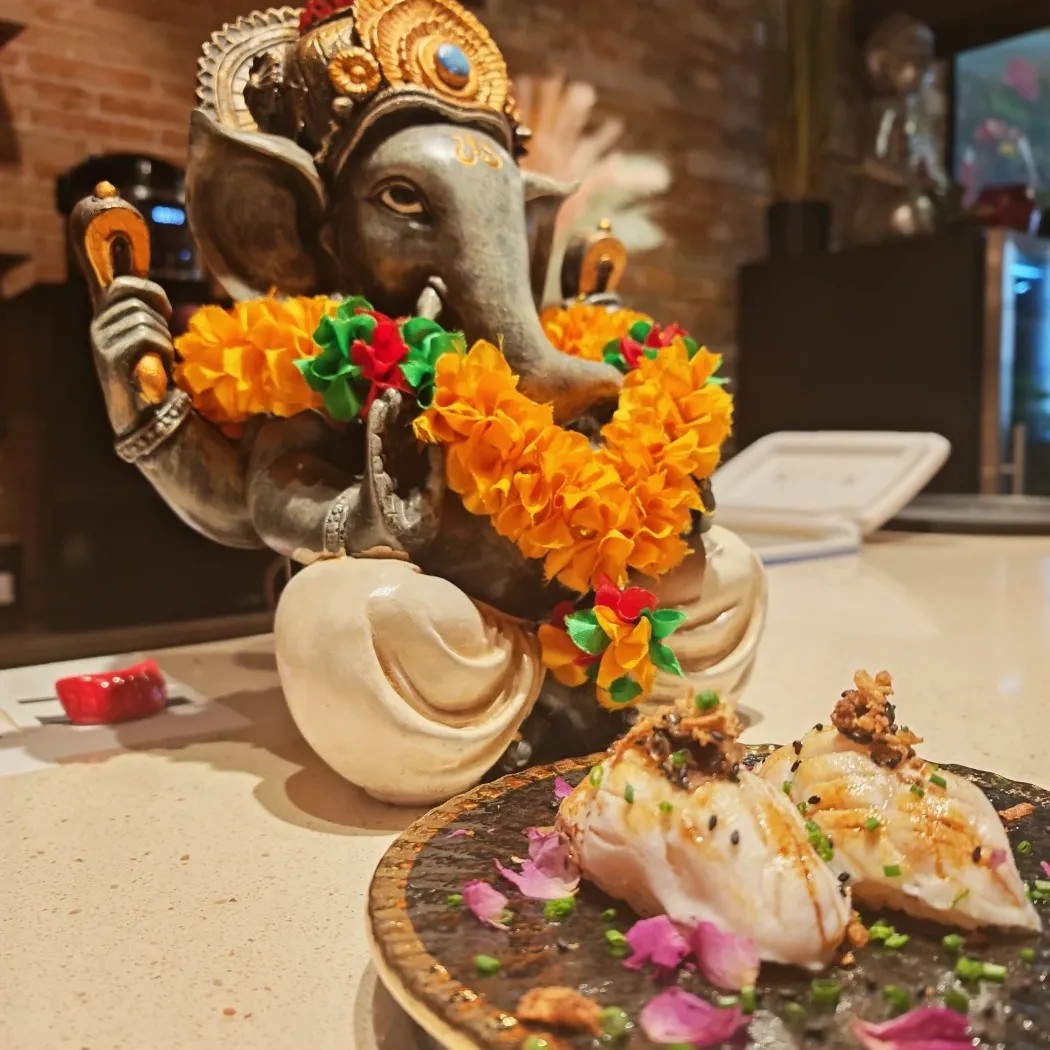 Image alt description