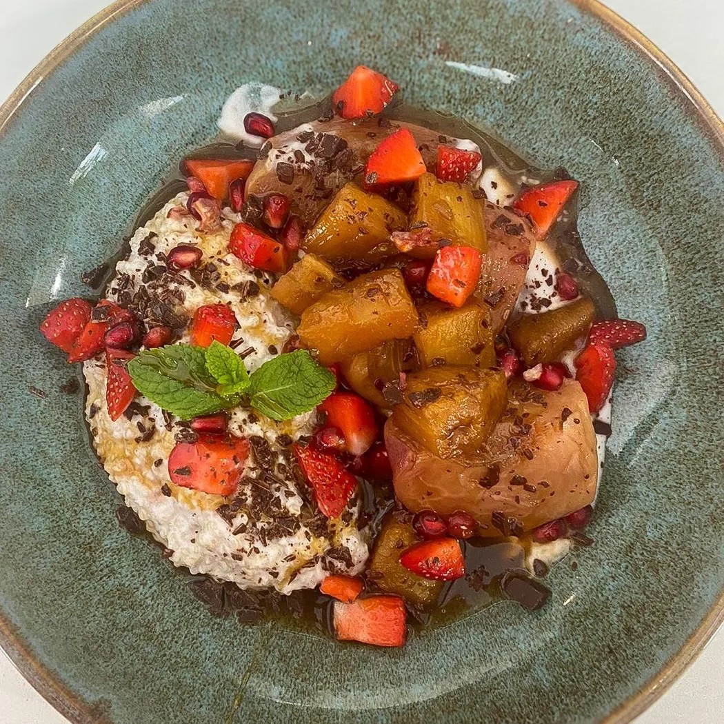 Image alt description