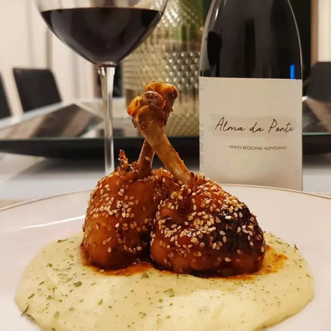 Image alt description