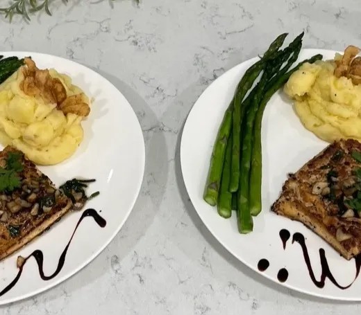 Image alt description