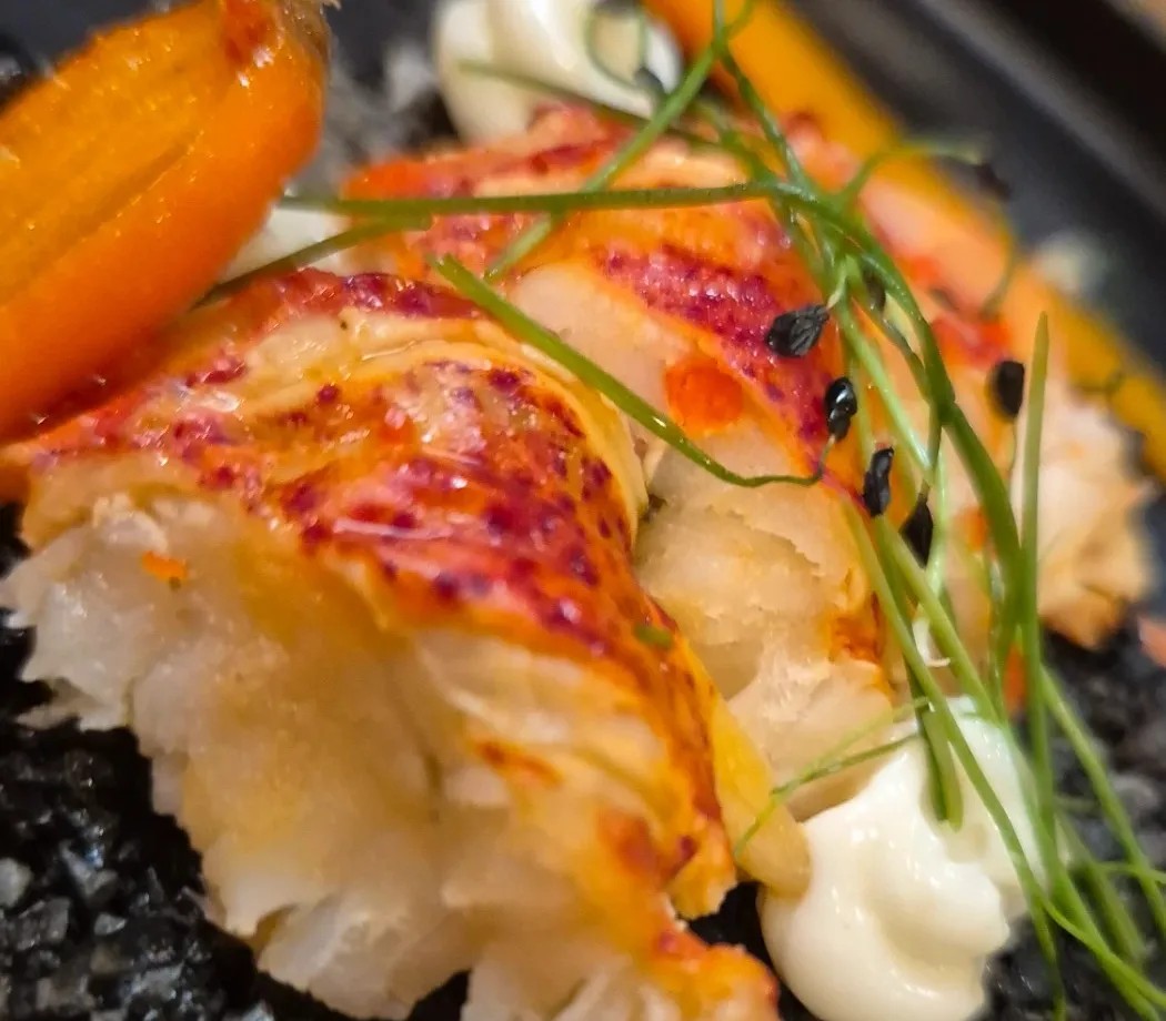 Image alt description