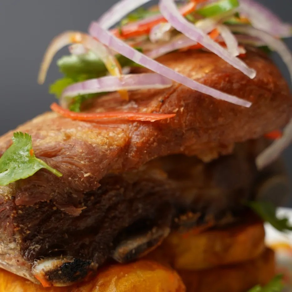 Image alt description