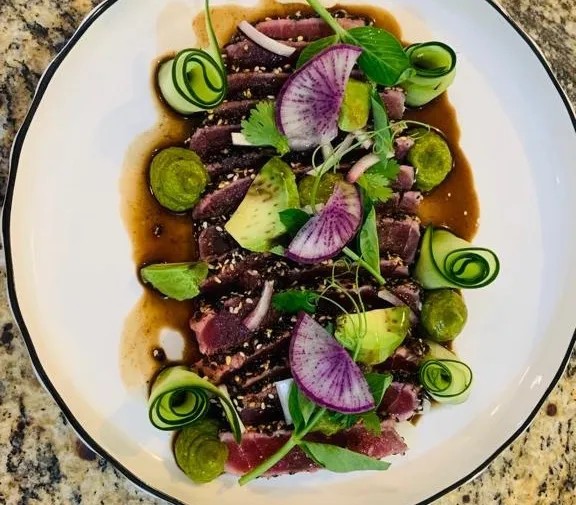 Image alt description