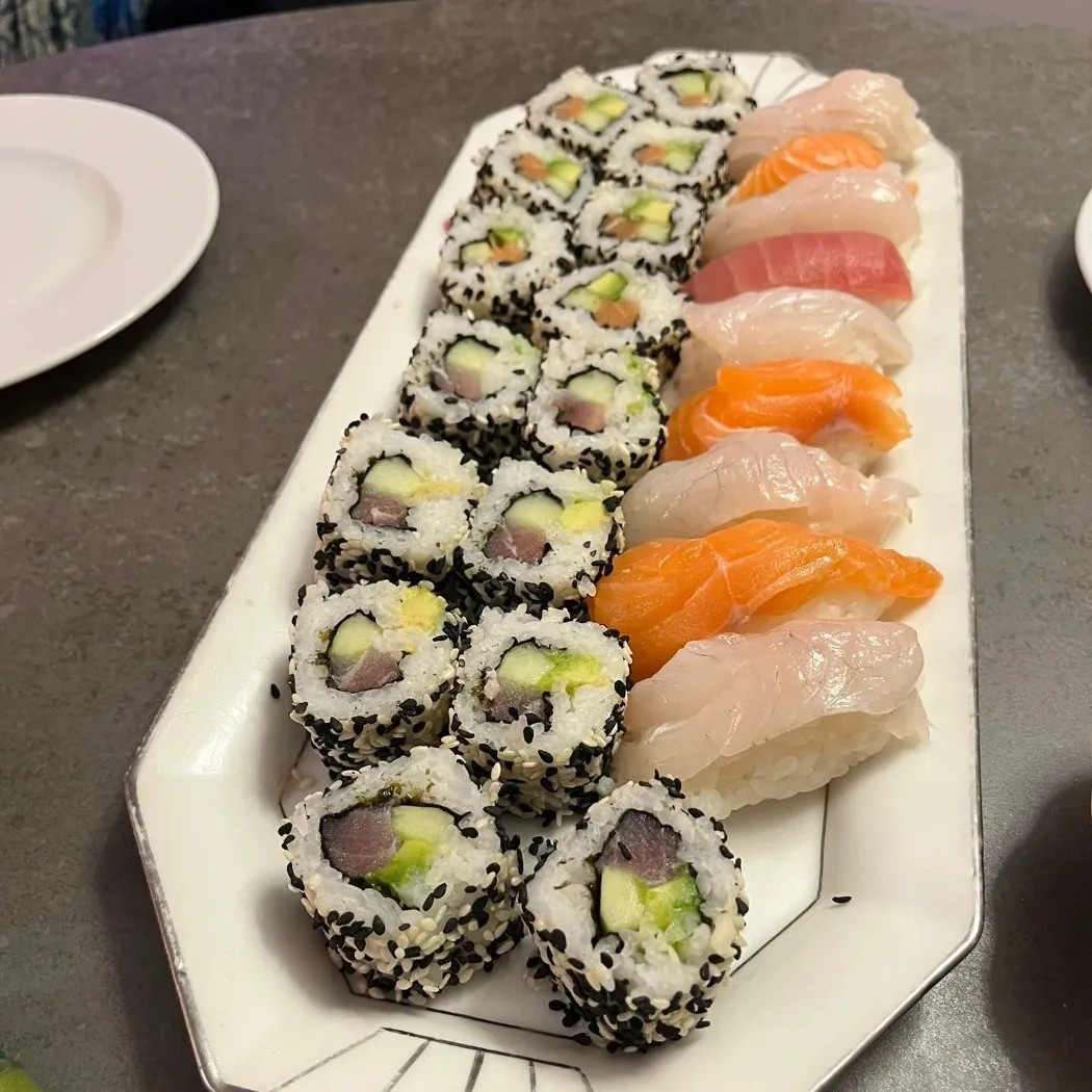 Image alt description