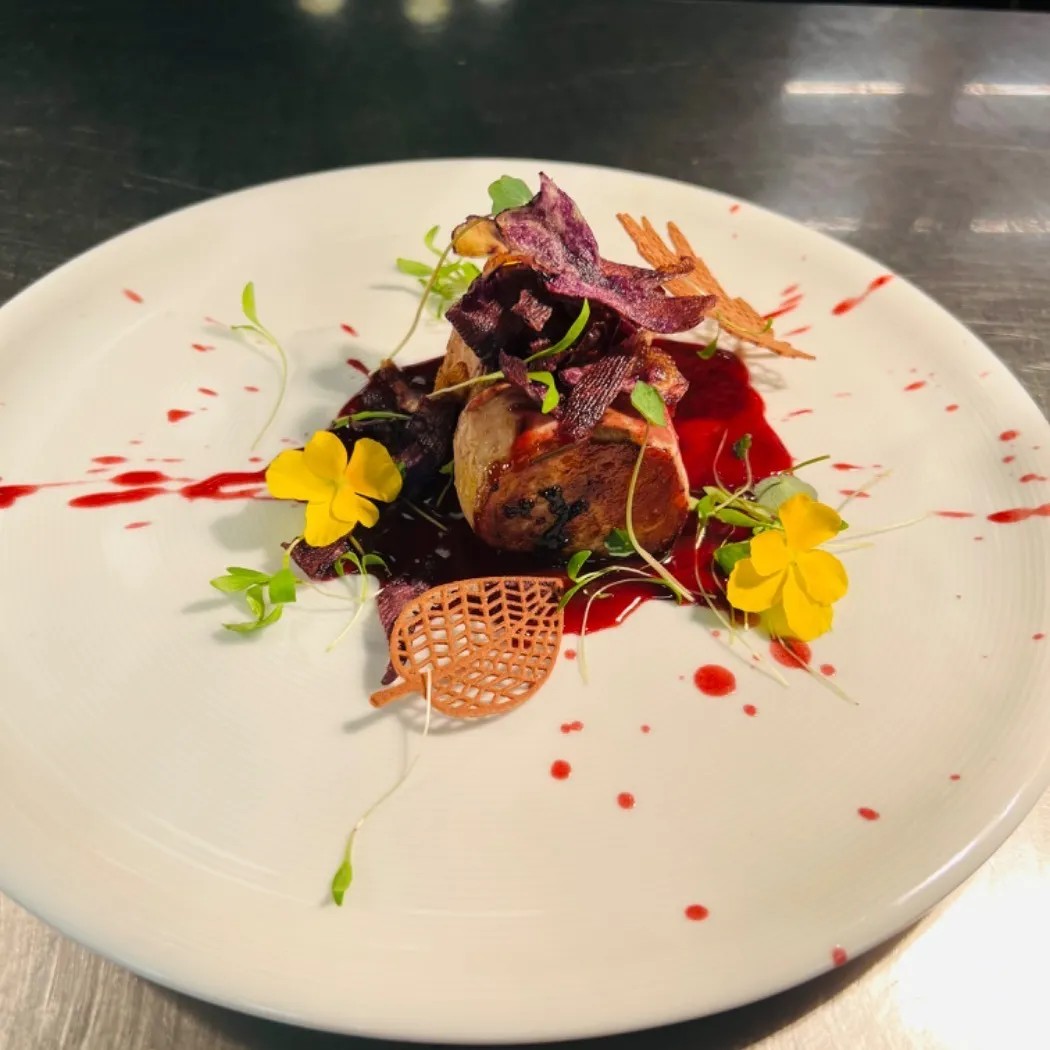 Image alt description