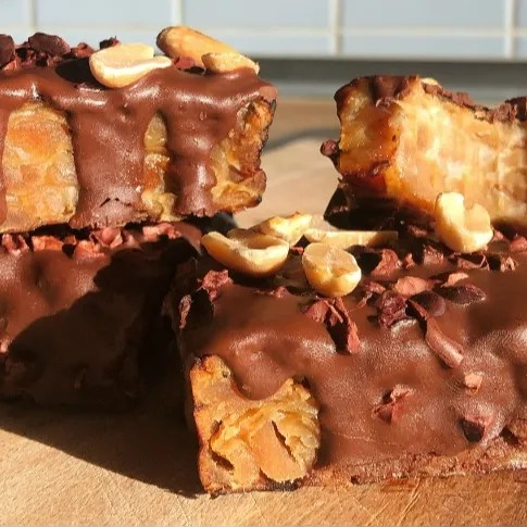 Image alt description