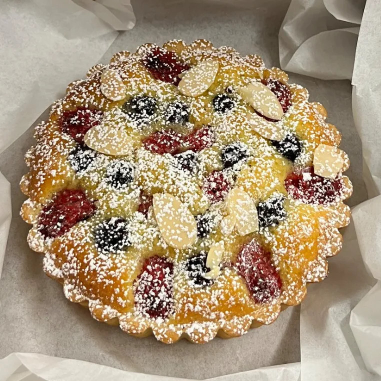 Image alt description