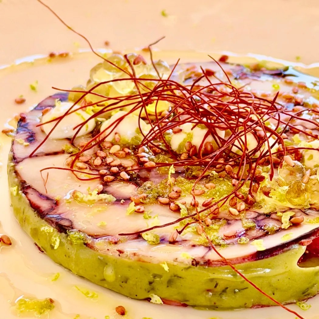 Image alt description