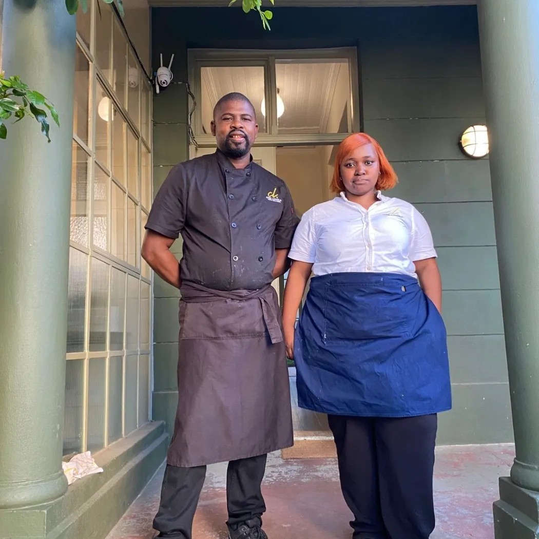 Image alt description