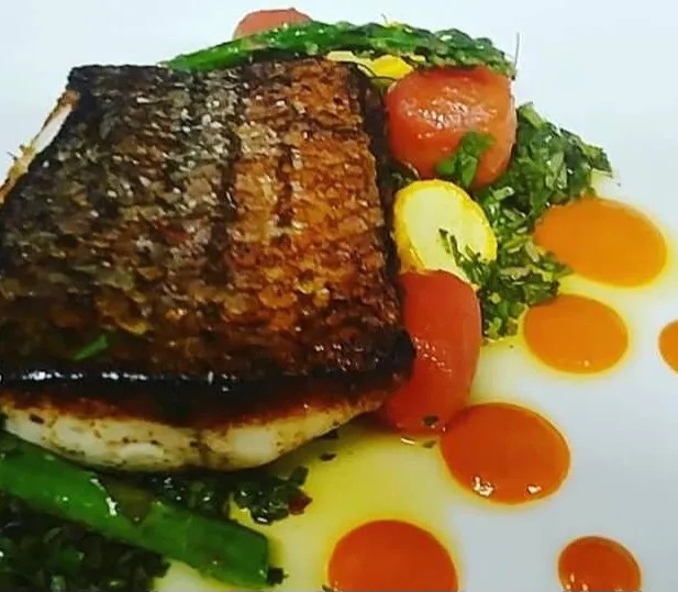 Image alt description