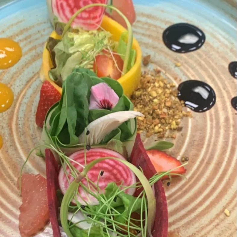 Image alt description