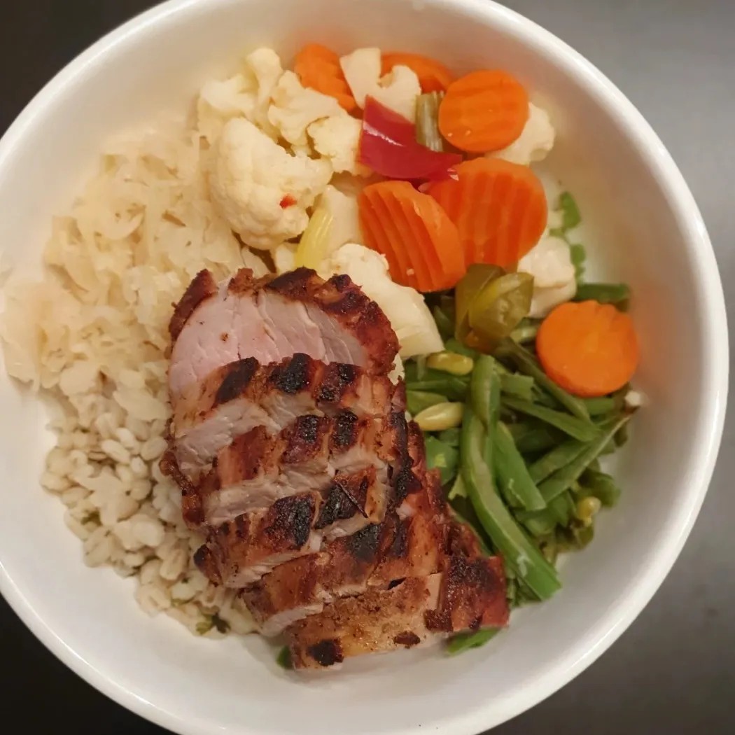 Image alt description