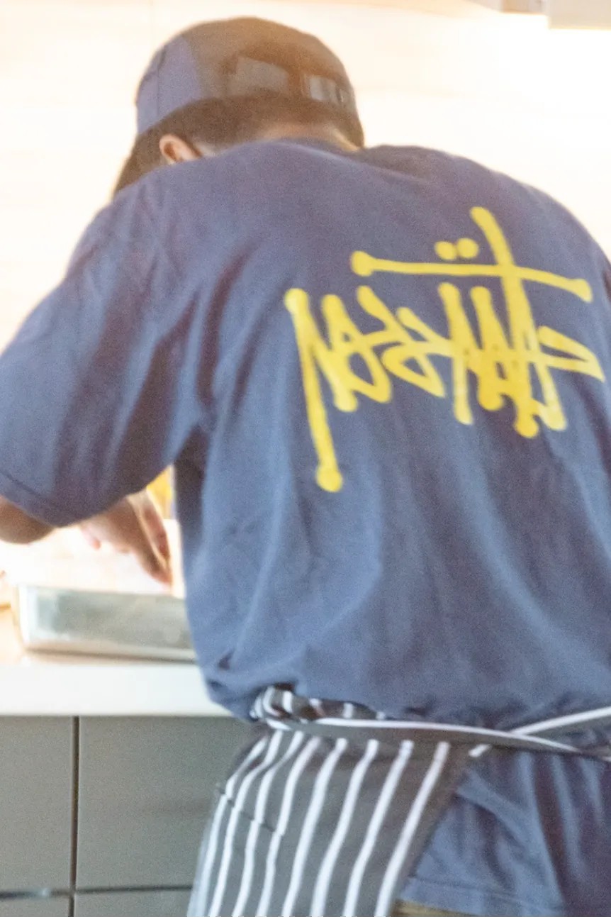 Image alt description