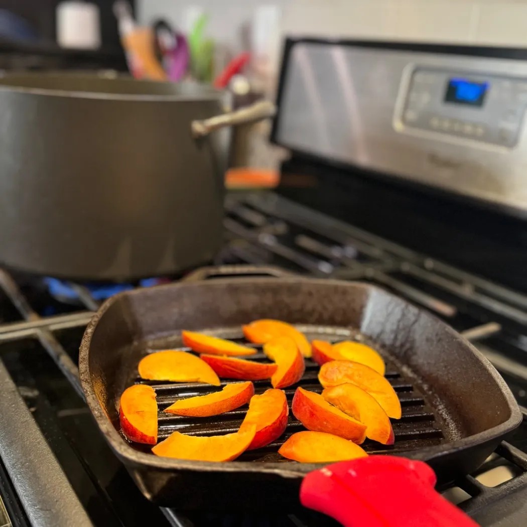 Image alt description