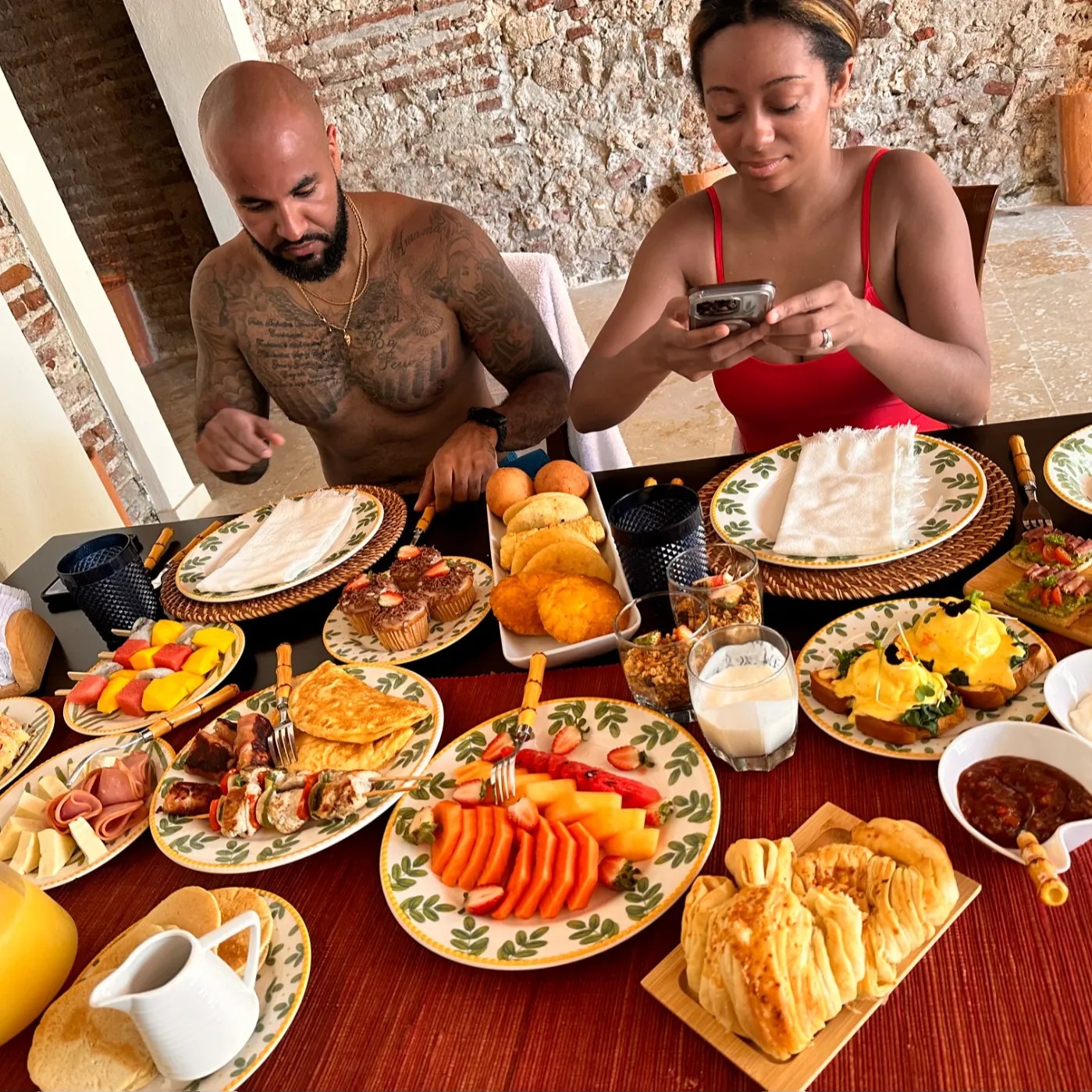 Image alt description