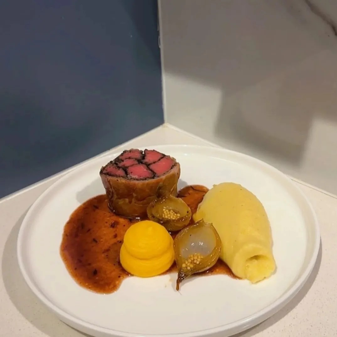 Image alt description