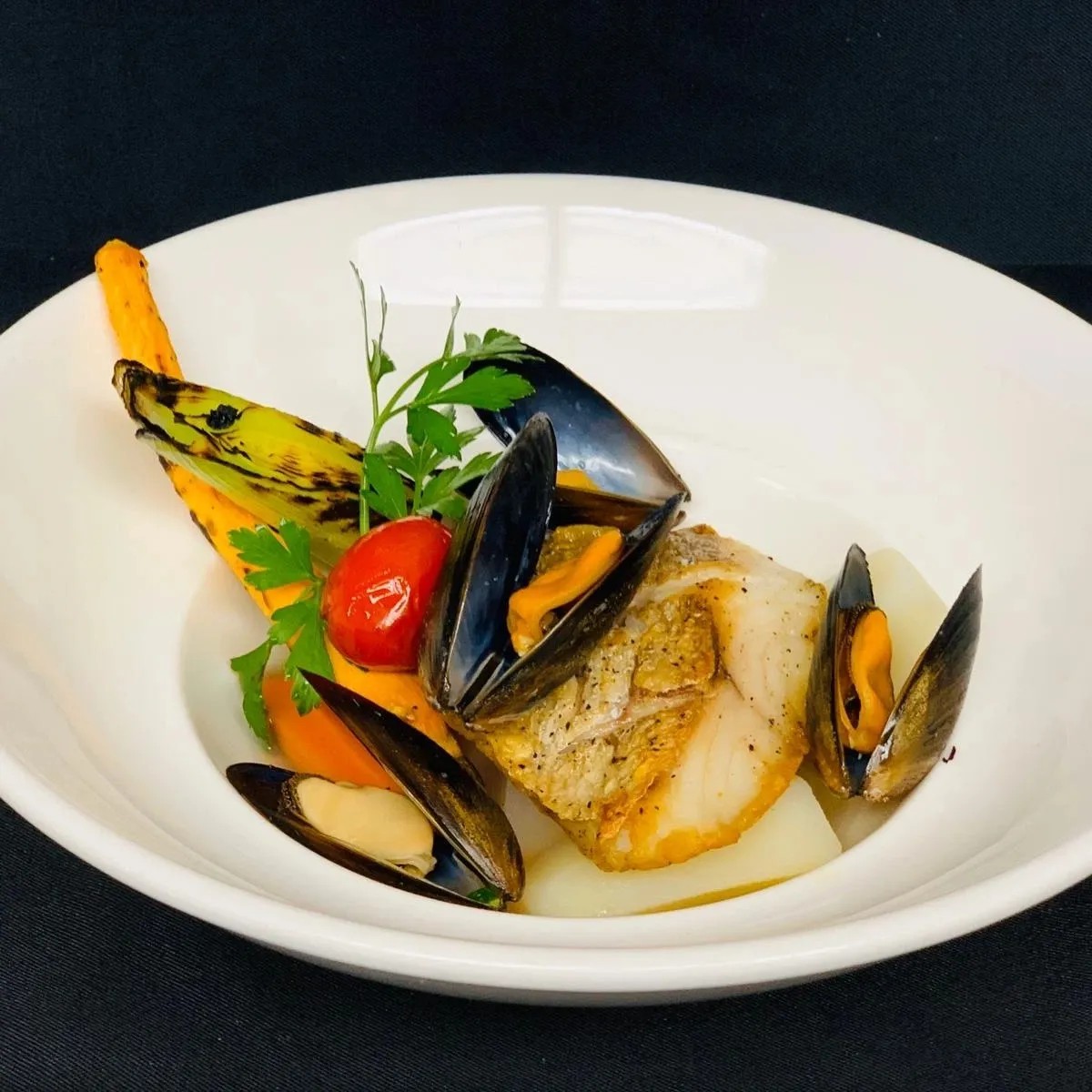 Image alt description