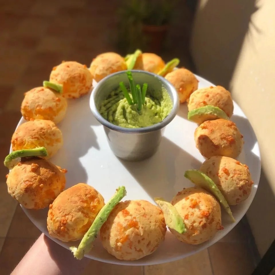 Image alt description