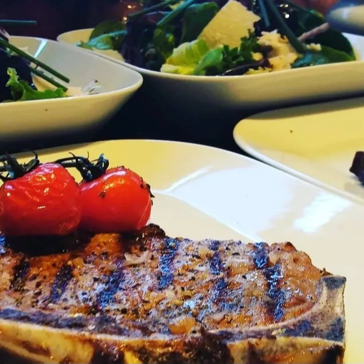 Image alt description