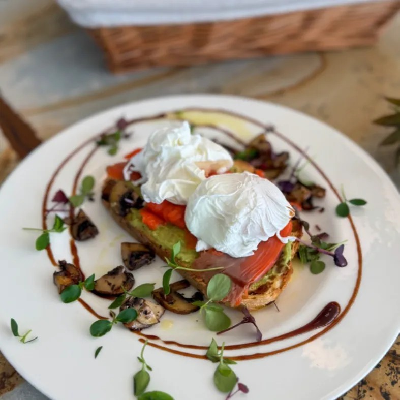 Image alt description