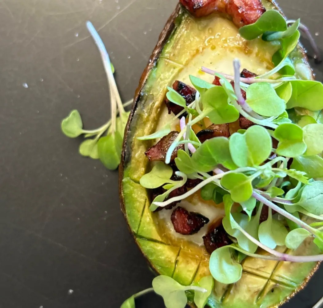 Image alt description