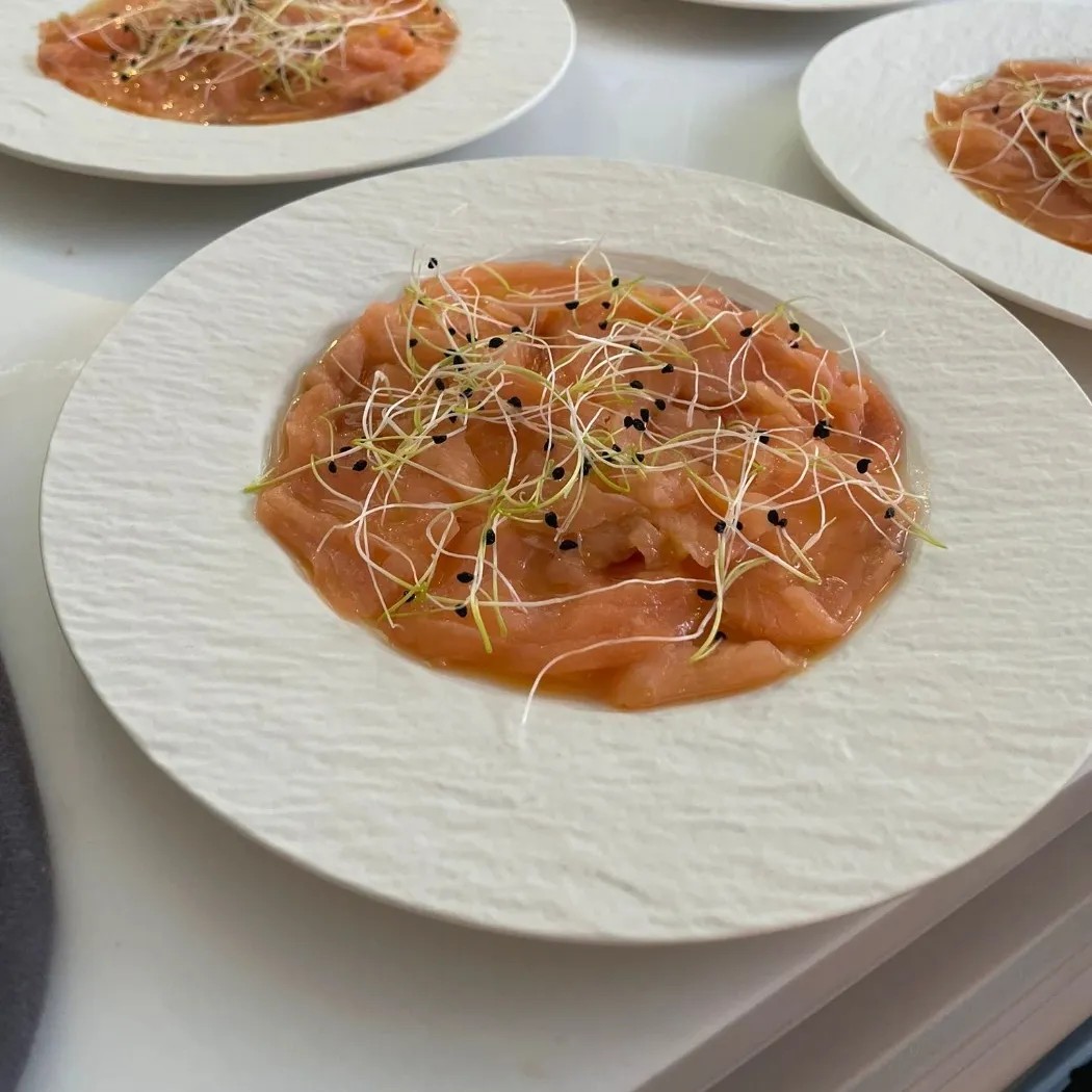 Image alt description