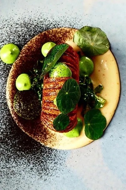 Image alt description