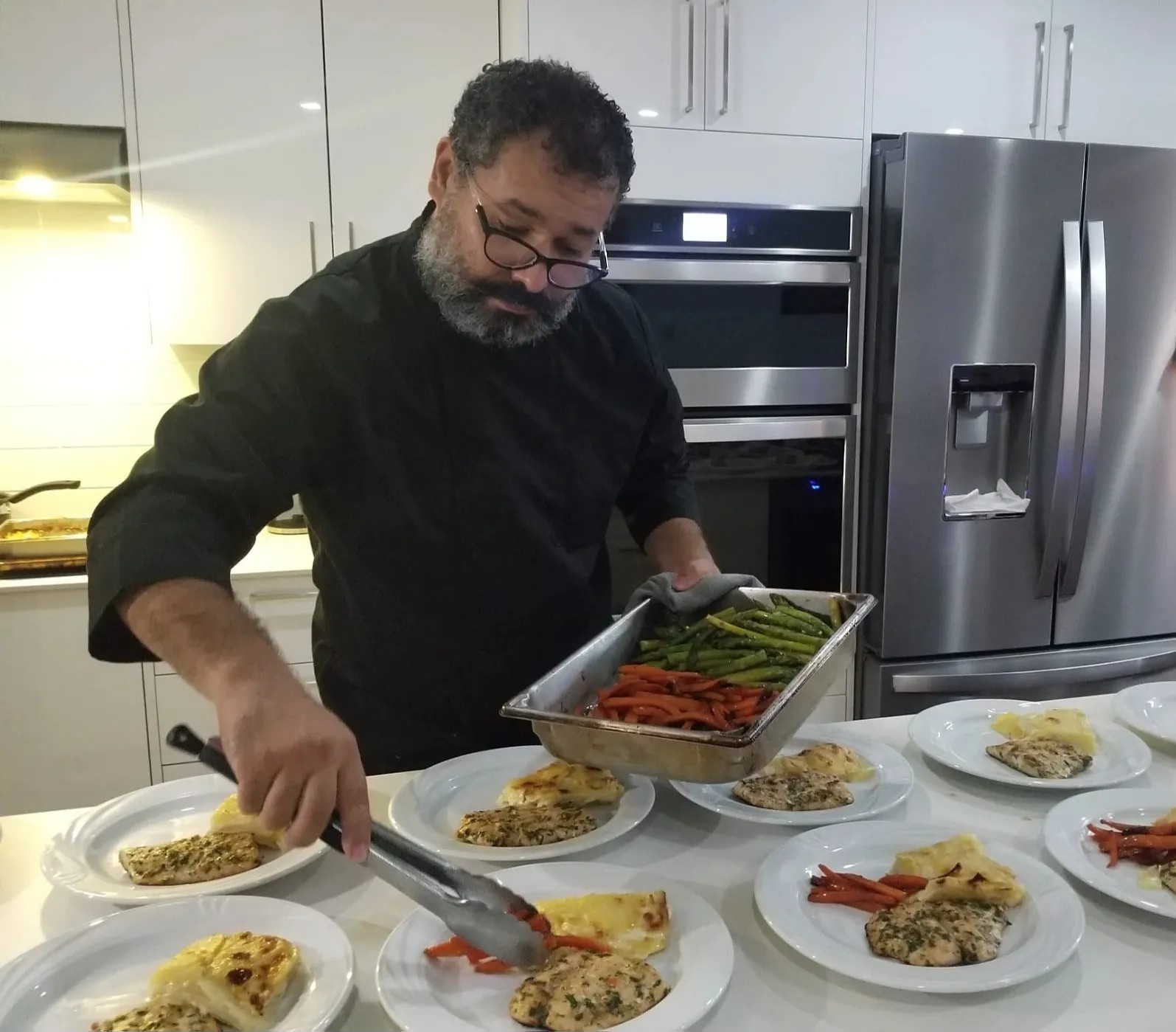 Image alt description