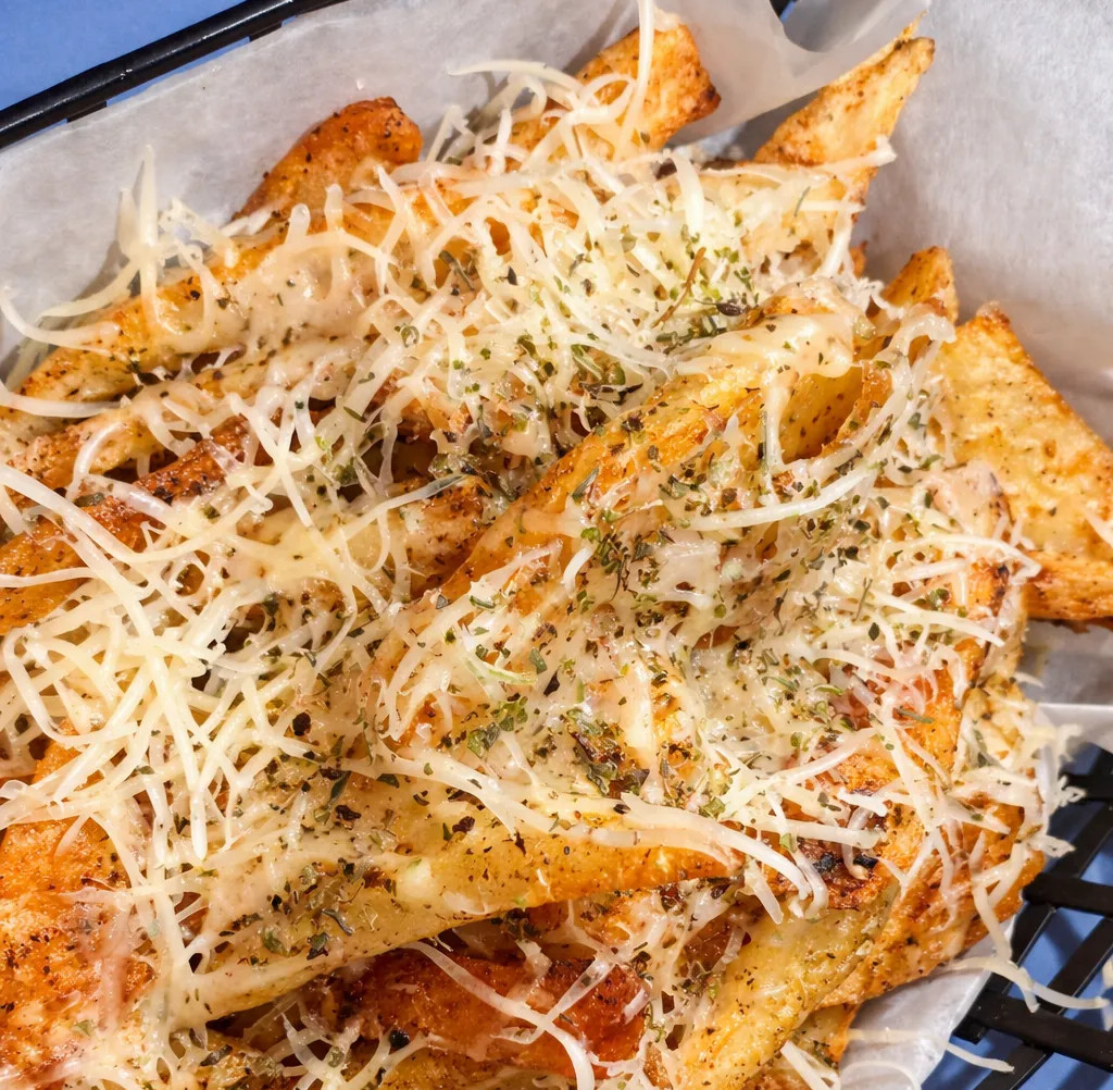 Image alt description