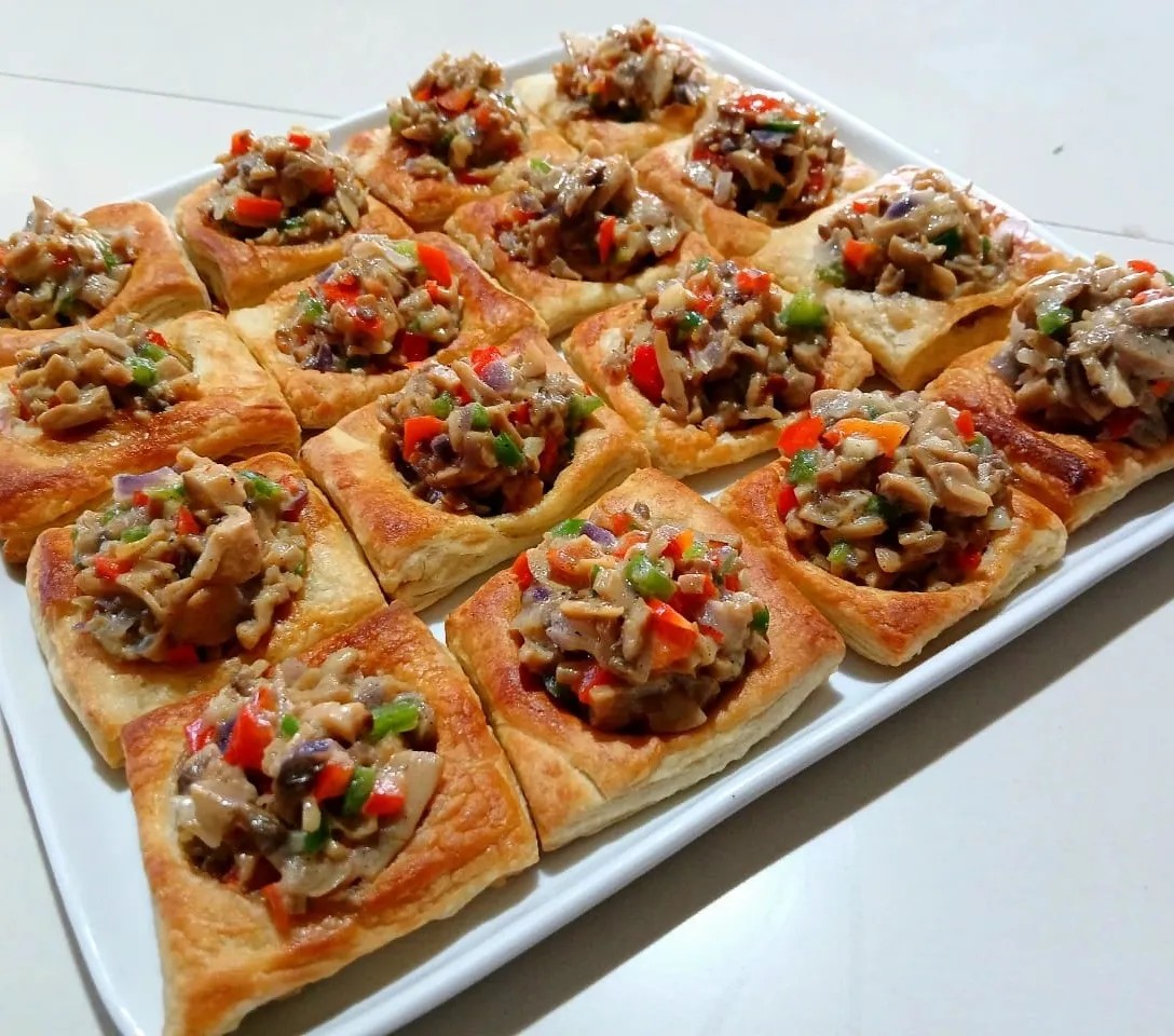 Image alt description