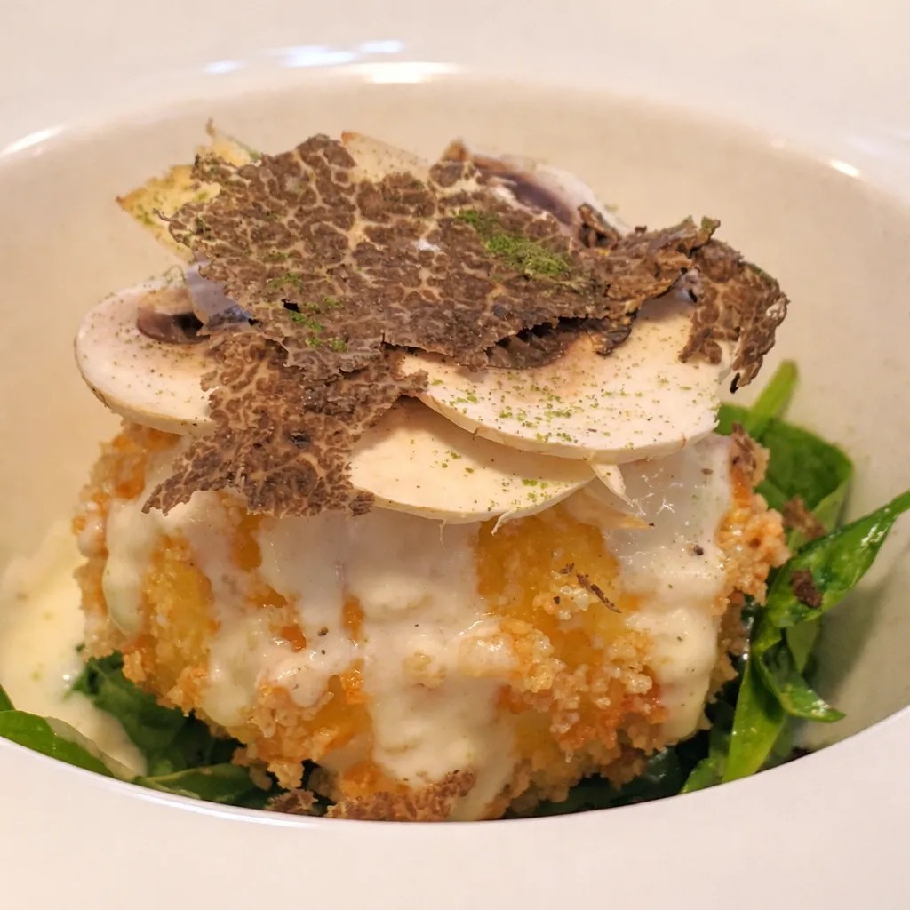 Image alt description