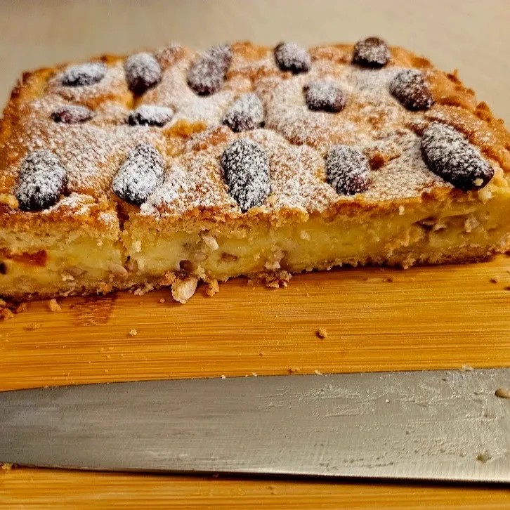 Image alt description