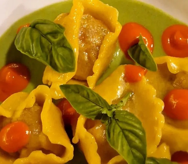 Image alt description