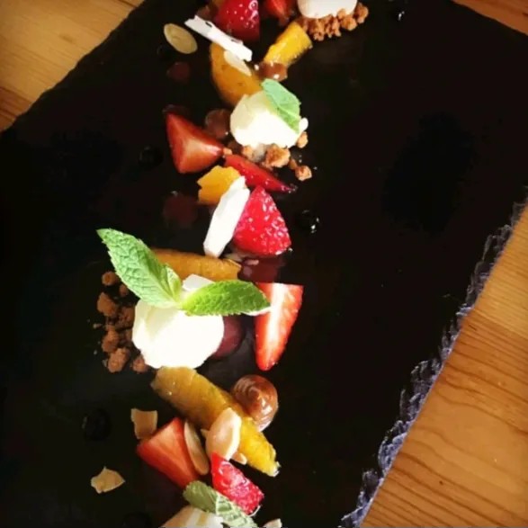 Image alt description