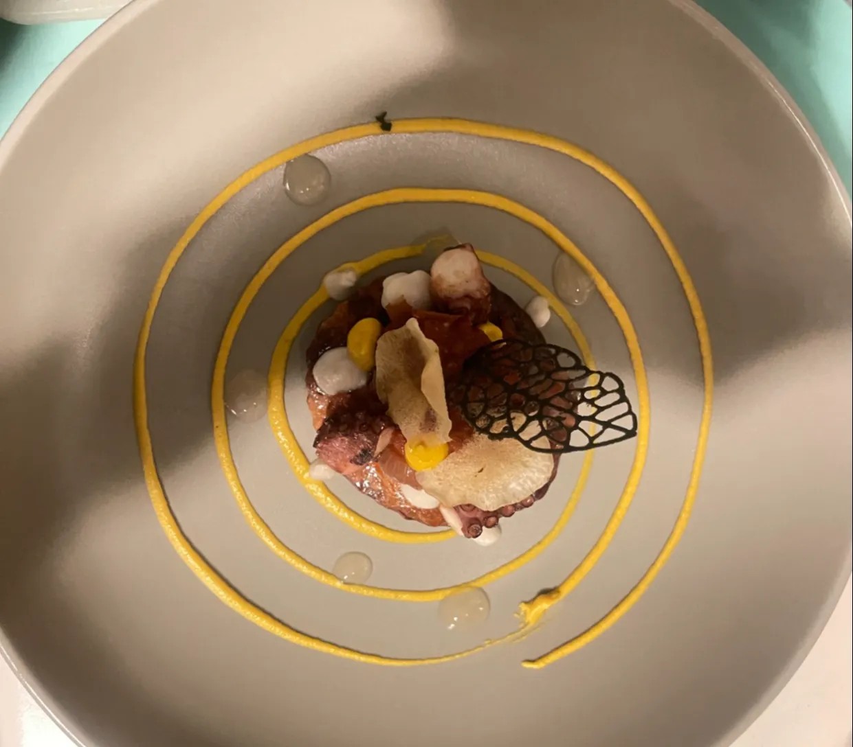 Image alt description