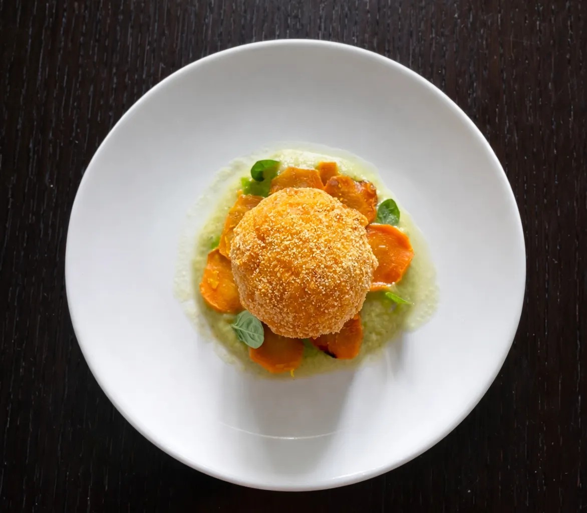 Image alt description