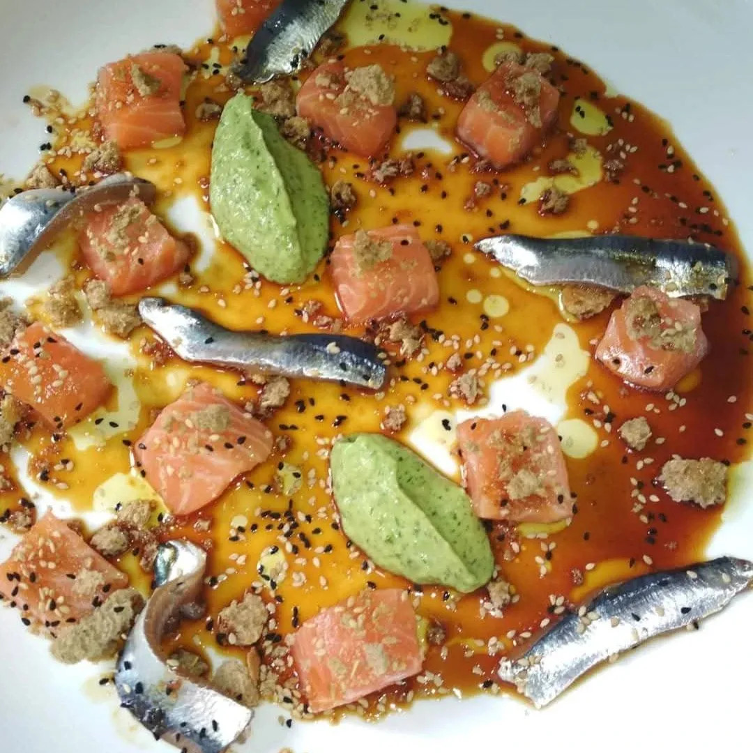 Image alt description